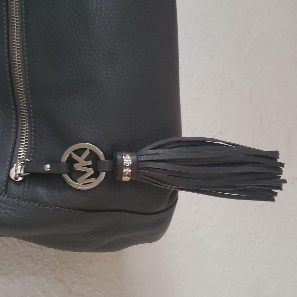 Grey Michael Kors Purse - Picture 2 of 7